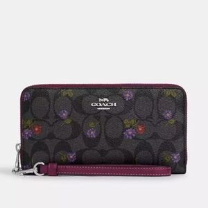 NWT Coach Long Zip Around in Signature Canvas w Country Floral Print Wallet